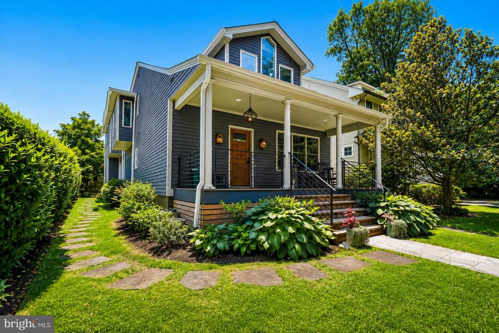 Lindsay Clark and Brian Van Wye, Realtors, Clark and Van Wye Group of Compass in Chevy Chase, MD (3)