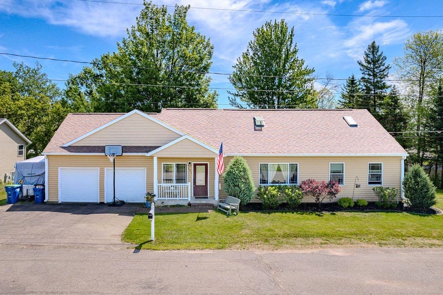 SAMANTHA CRICKS, Real Estate Broker in Mosinee, WI (5)