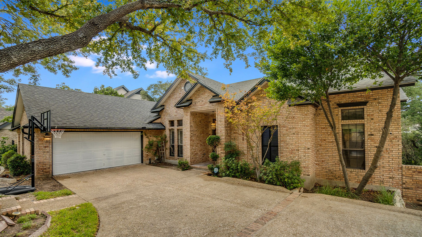 Slate Real Estate in Springtown, TX