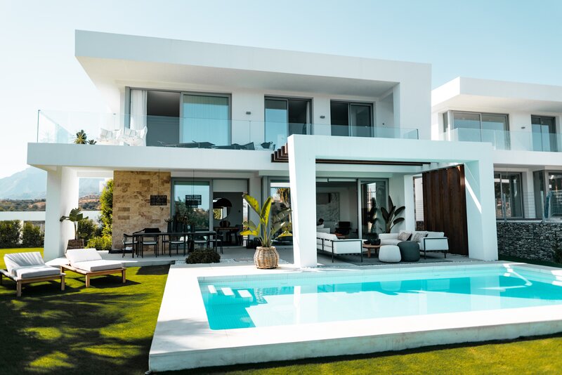 Jason Lopez Realtor in Chino, CA (4)