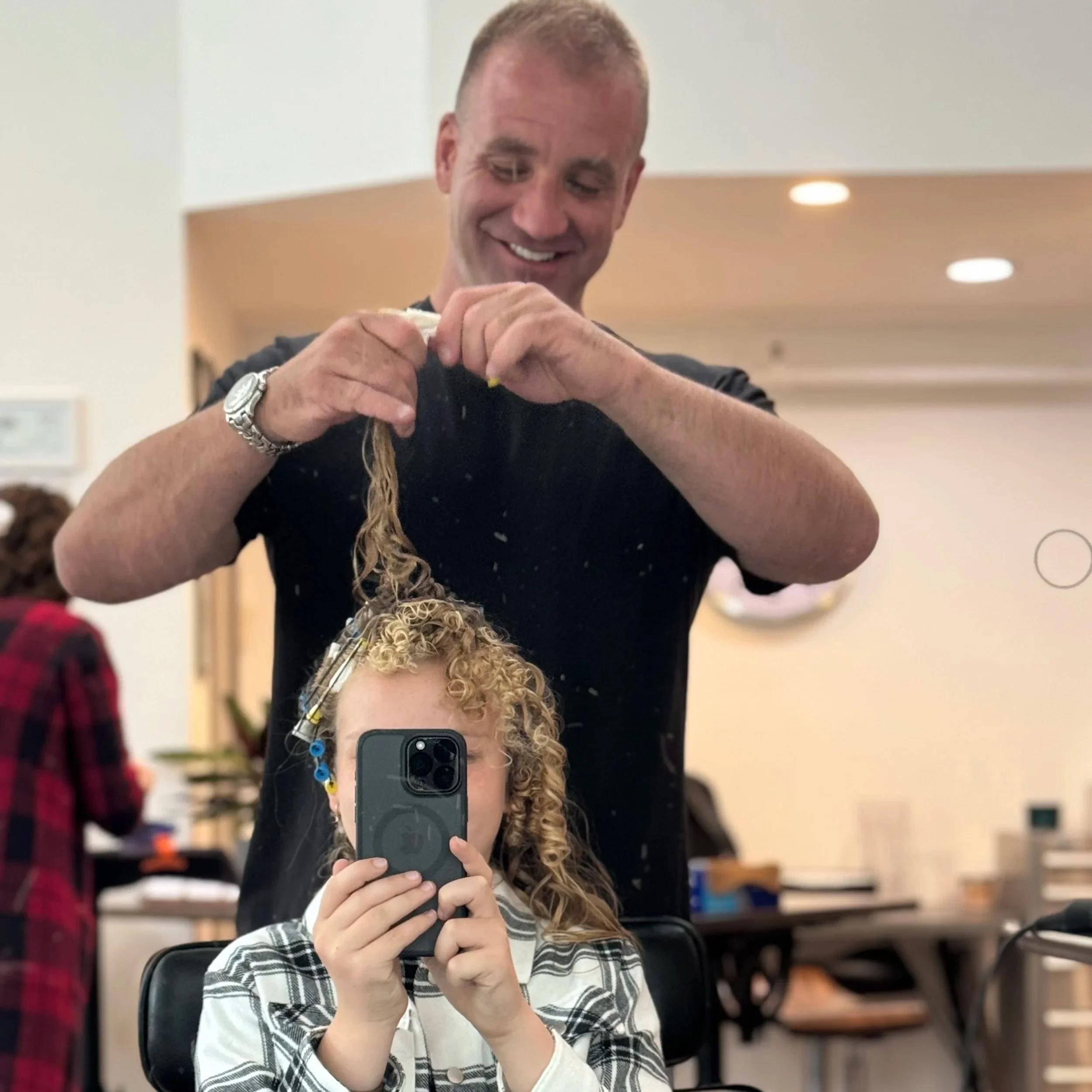Salon 96 Throckmorton in Mill Valley, CA (3)