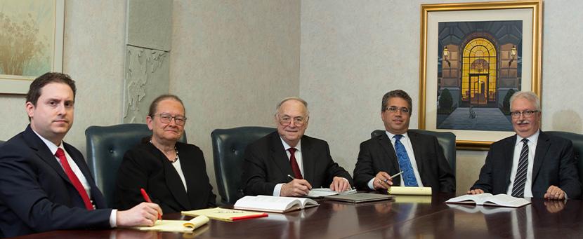 Dickler, Kahn, Slowikowski & Zavell, Ltd. in Arlington Heights, IL