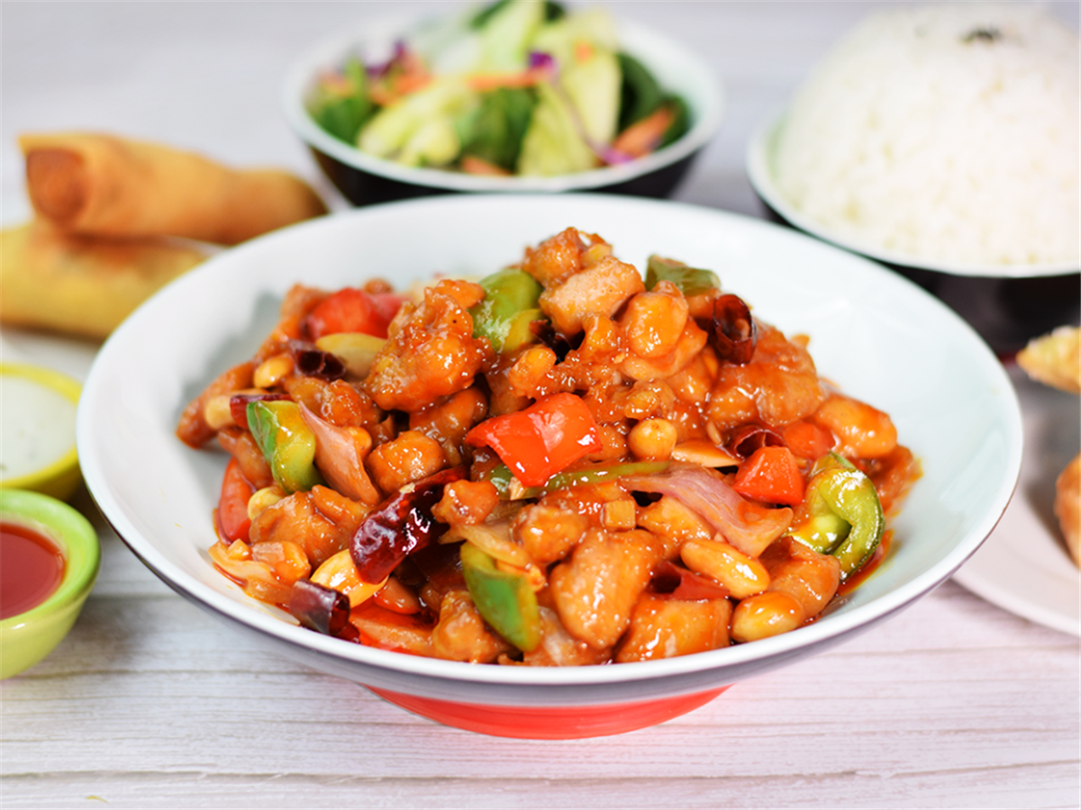 Café Wang | Chinese Fusion & Bar in La Verne, CA (3)