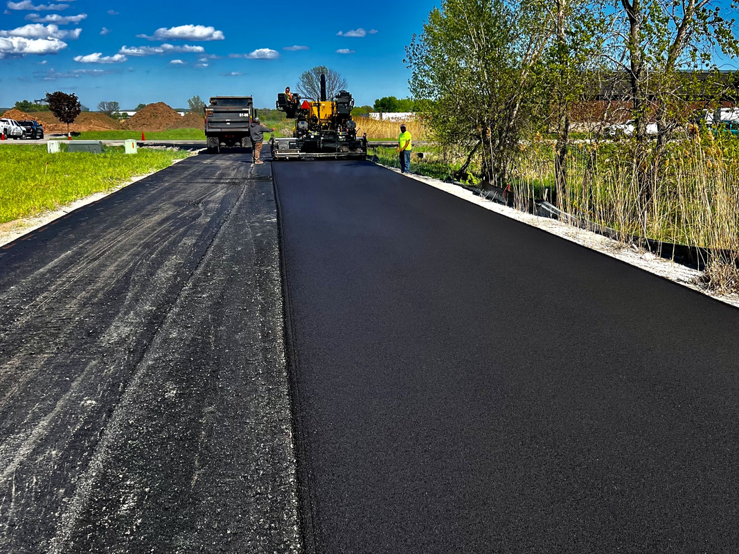 Pave Black Asphalt - Driveway & Paving Contractors in Appleton, WI (3)