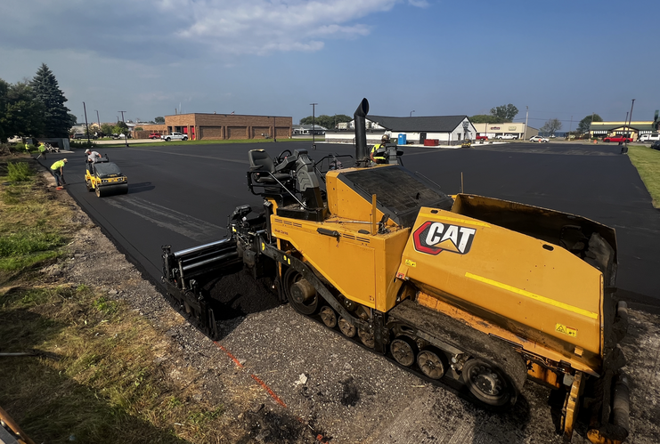 Pave Black Asphalt - Driveway & Paving Contractors in Appleton, WI (6)