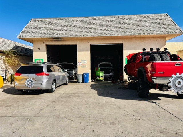 J & J Auto Repair in Palmdale, CA (2)