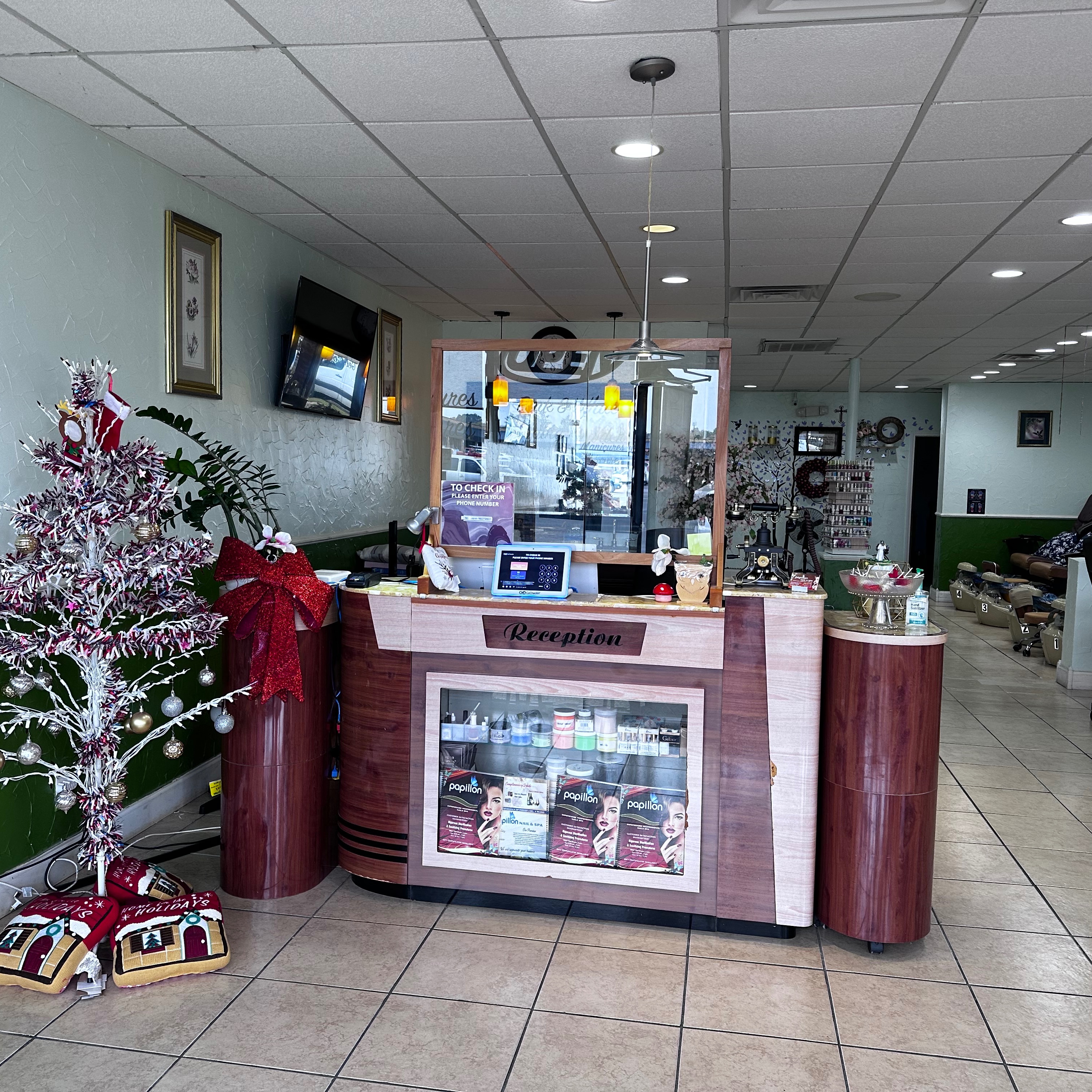 Papillon Nails & Spa in Pantego, TX
