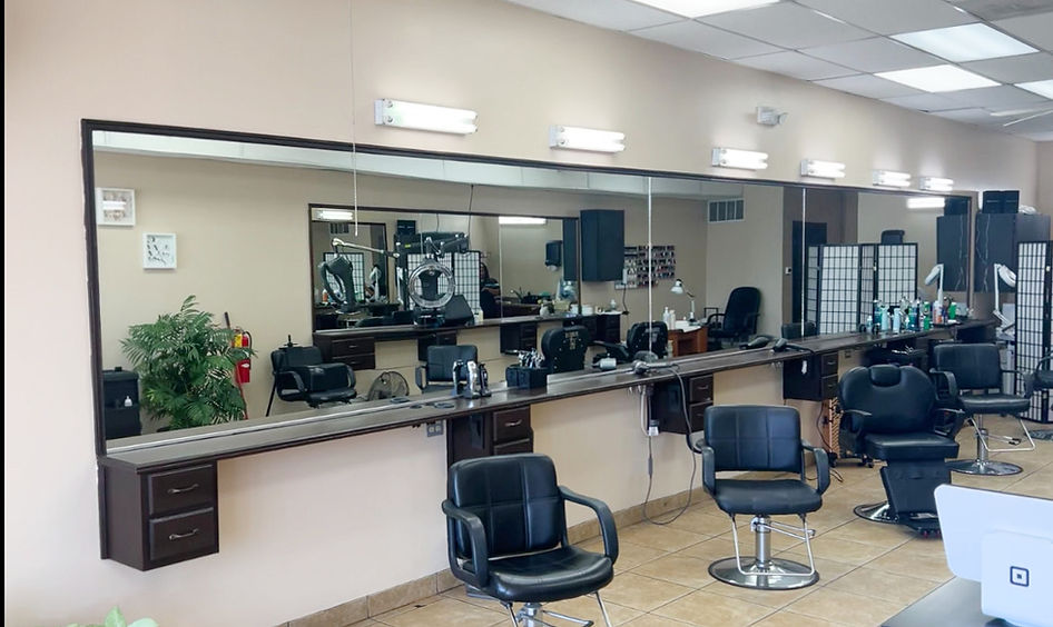 Ssecrets Hair Salon in Hanover Park, IL