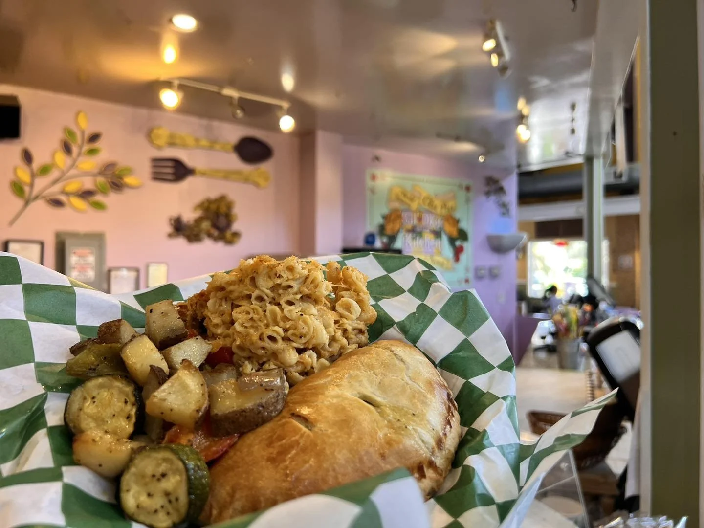 The Cal-Okie Kitchen in Arvin, CA (4)
