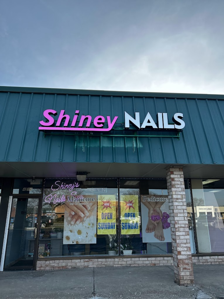 Shiney Nails in North Olmsted, OH