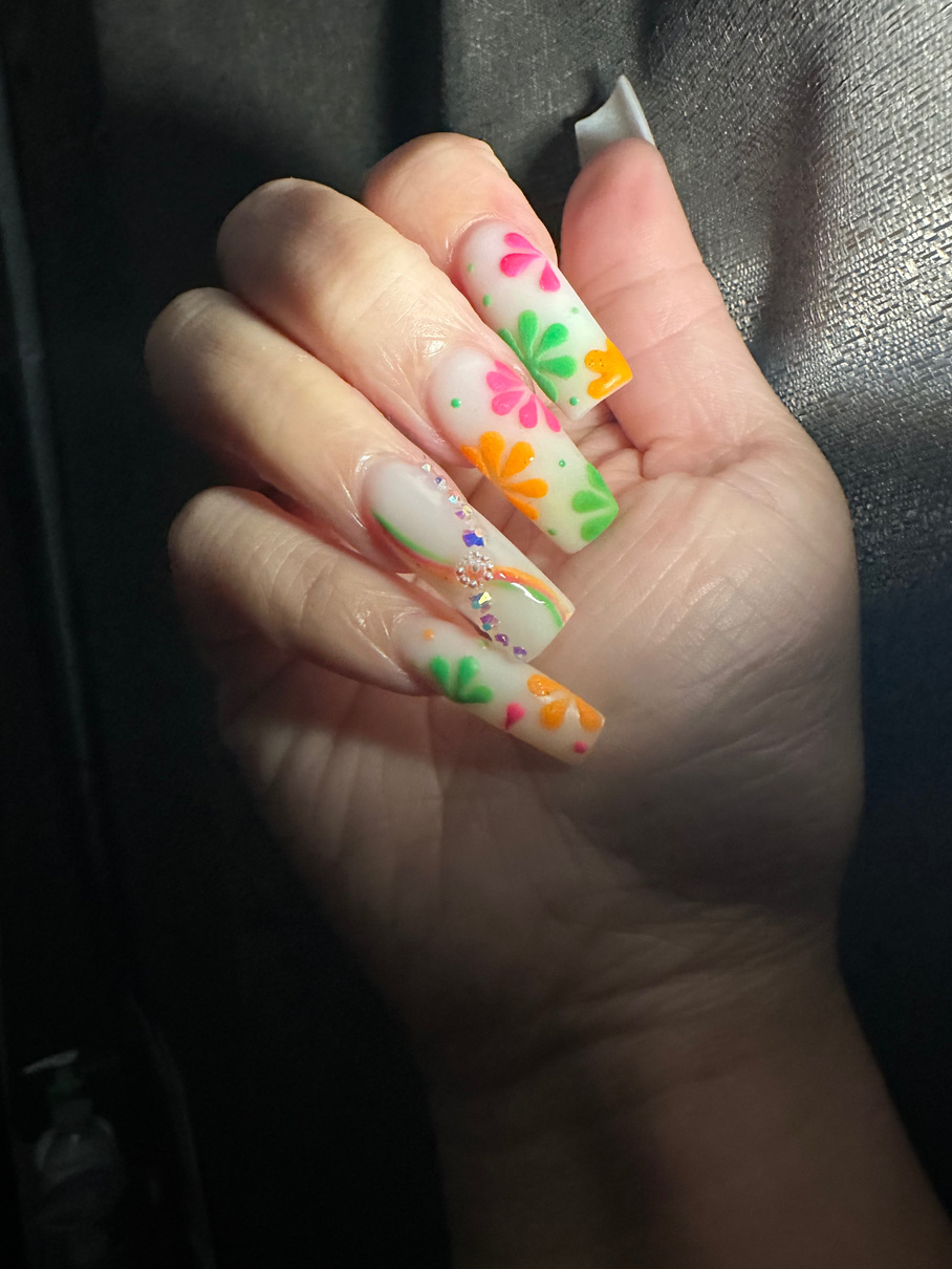 Shiney Nails in North Olmsted, OH (3)