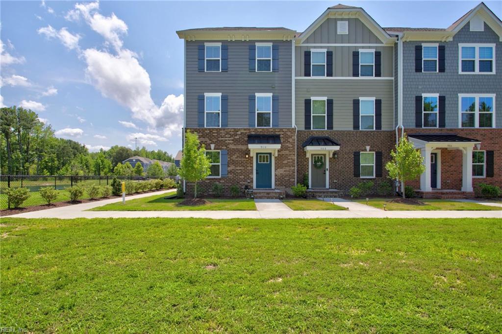 Kathy Worthen, Realtor BHHS RW Towne Realty in Suffolk, VA (3)
