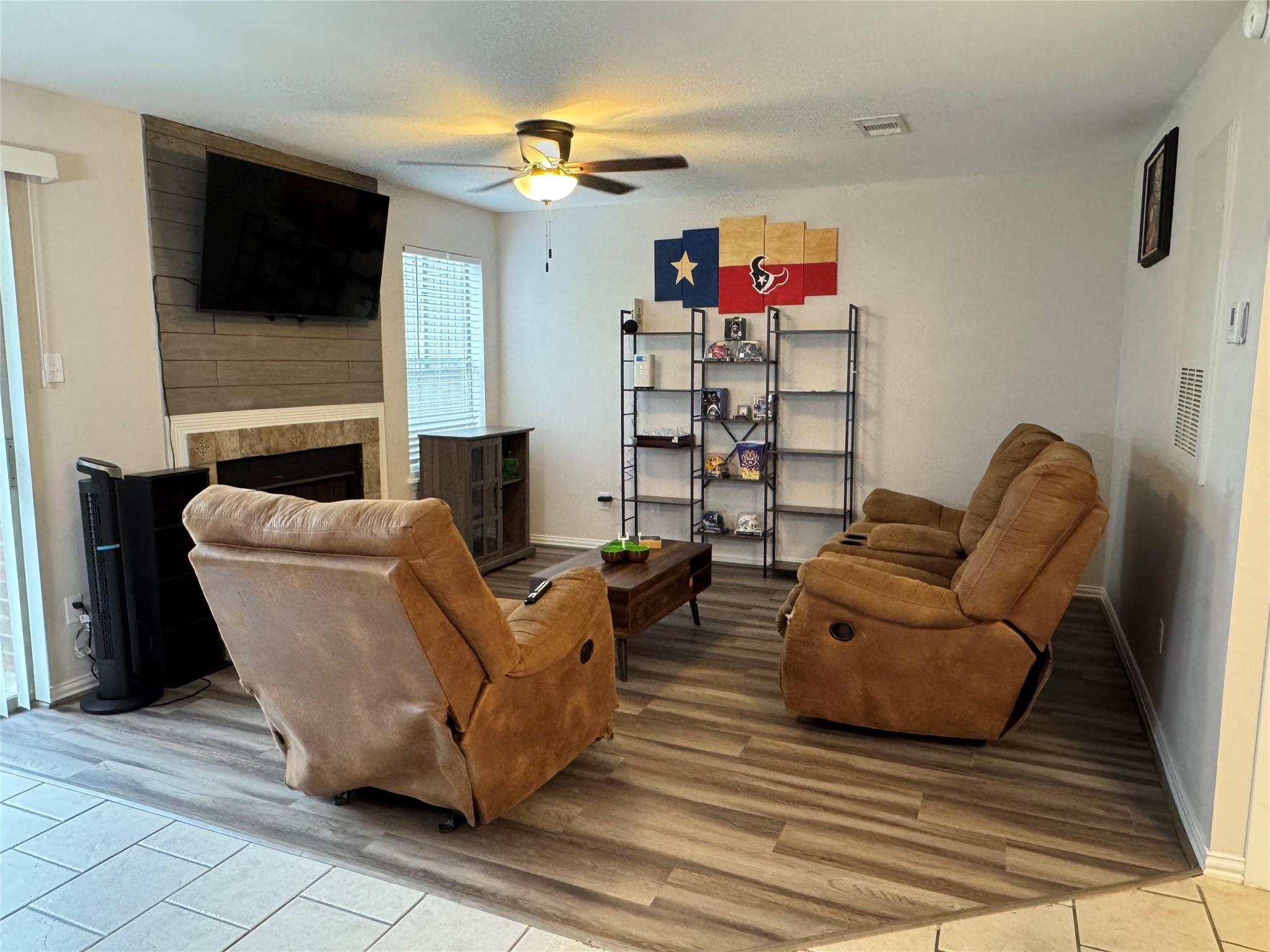 Mega Realty in Lake Jackson, TX (2)