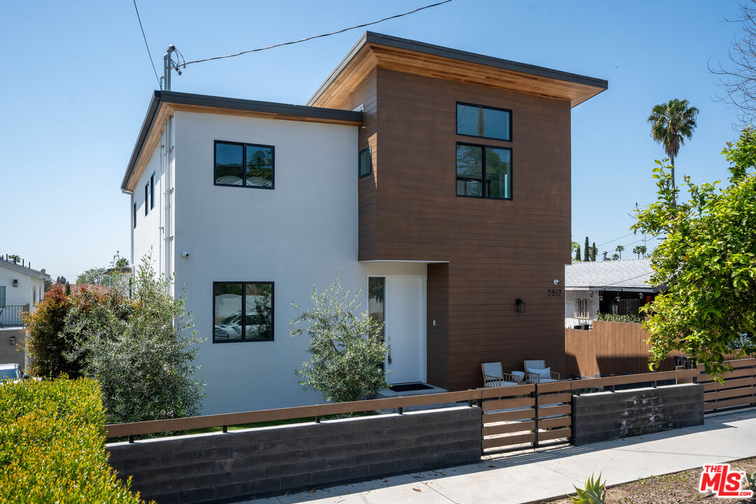 Trevino Properties in La Crescenta-Montrose, CA (4)