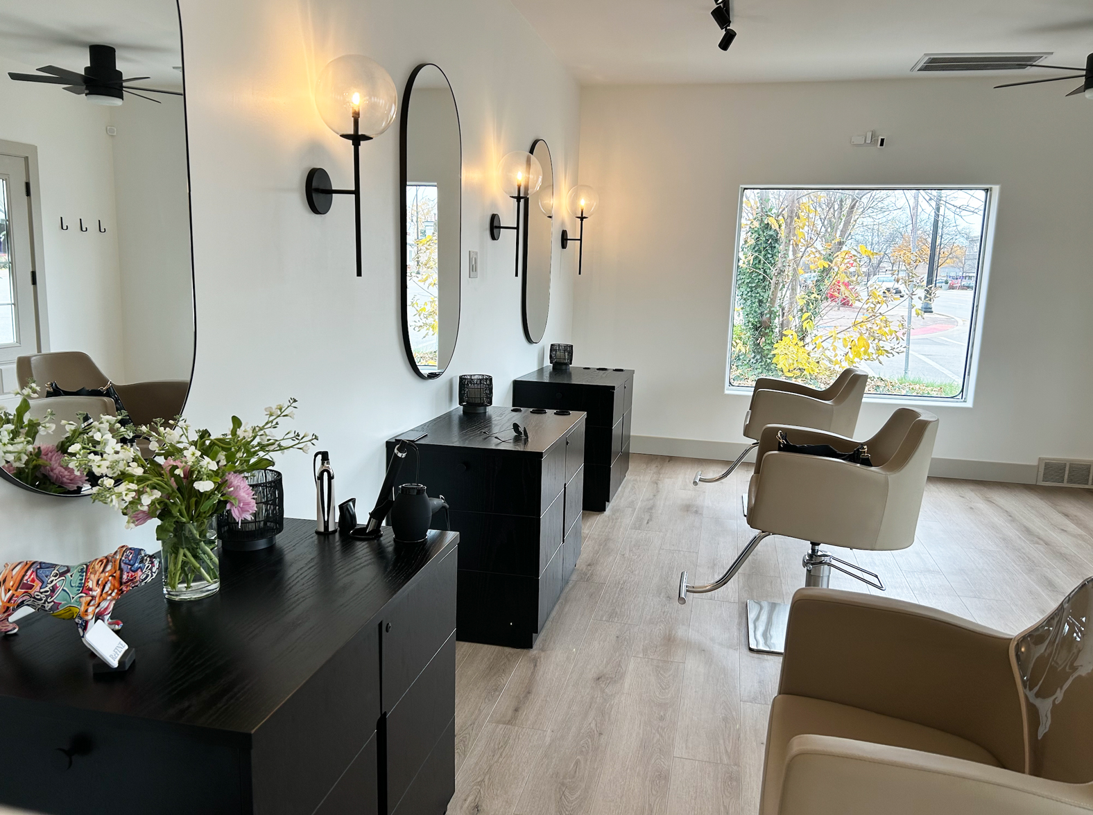 RèFINE Boutique Salon in Morton Grove, IL (2)
