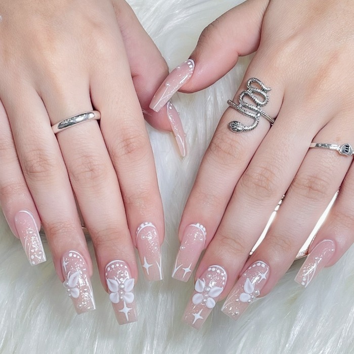 Tony Nails in Avon, IN (2)