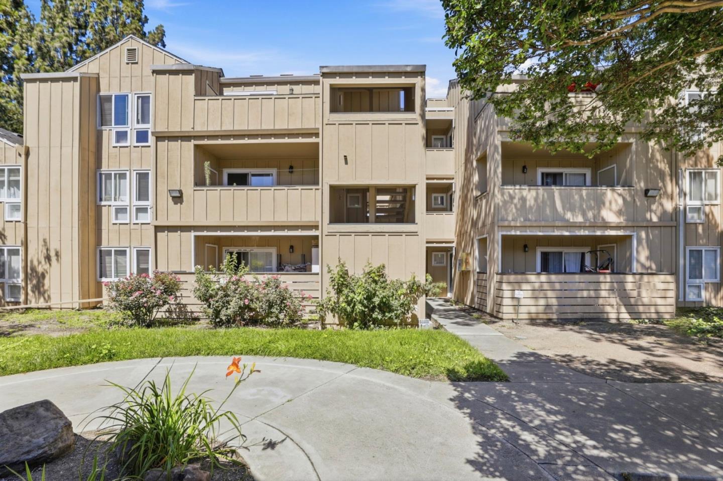 Amanda Vang Real Estate in San Jose, CA