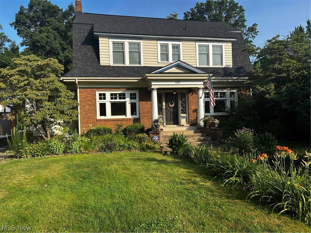 Amy Team Realtors in Aurora, OH