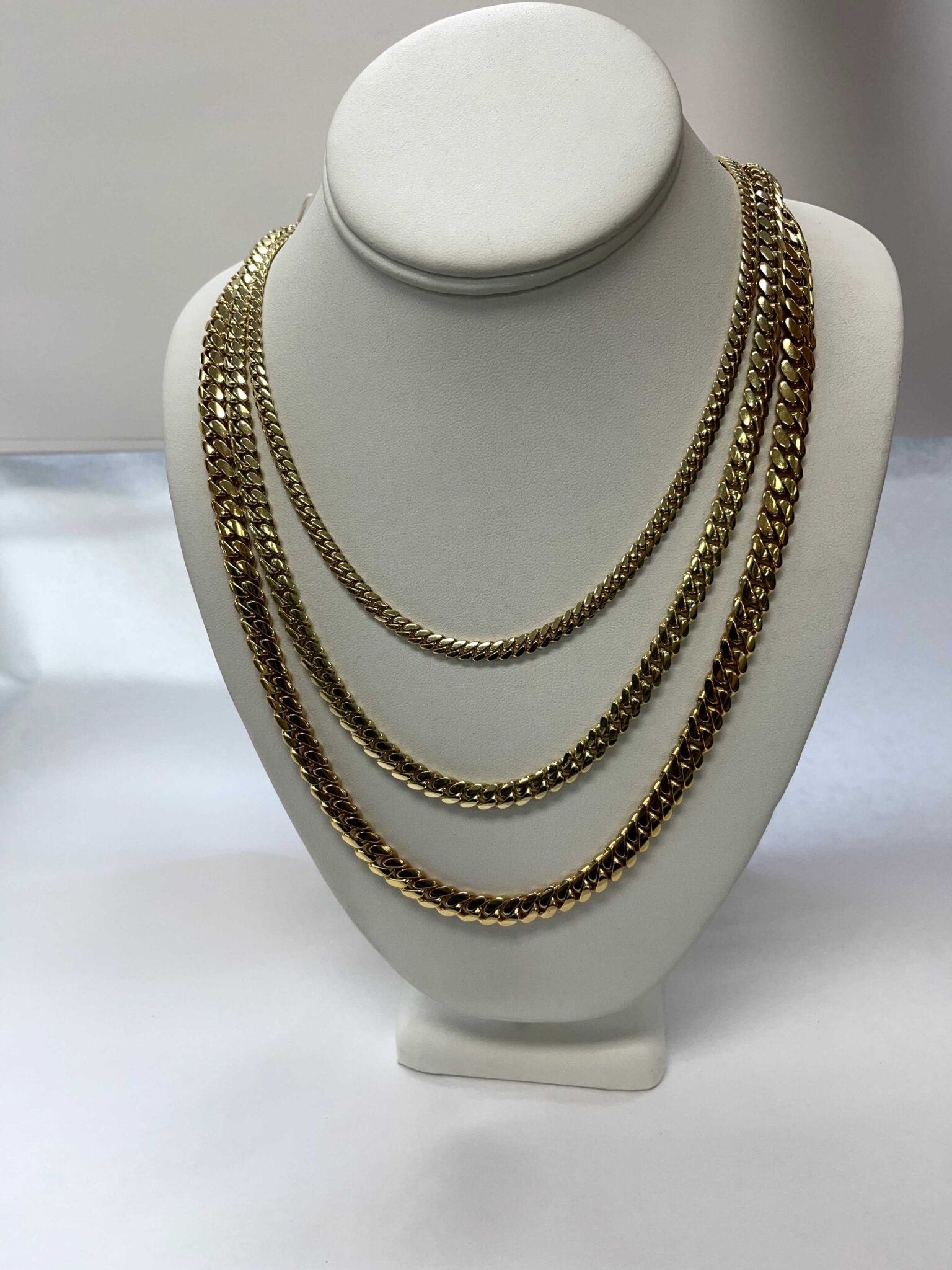 Gilbert's Jewelers & Gifts Inc in Belle Glade, FL