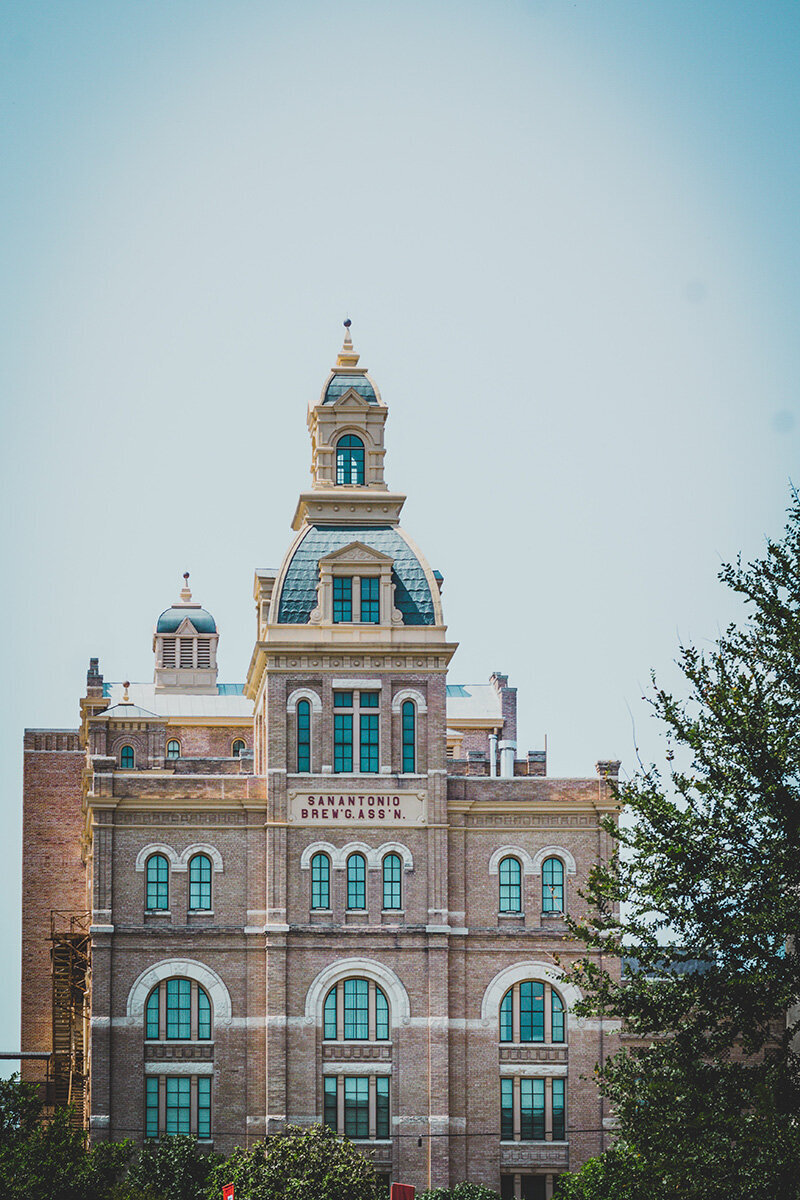 Texas Suits - Corporate & Courtroom Lawyers in San Antonio, TX (2)