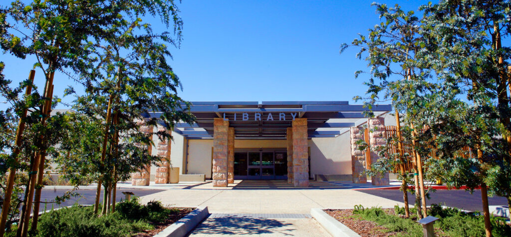 Oxnard Public Library - Main Library in Oxnard, CA (2)