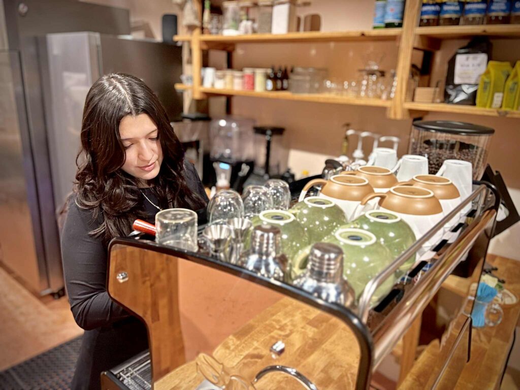 Artessence Coffee Shop in Jacksonville, FL (5)