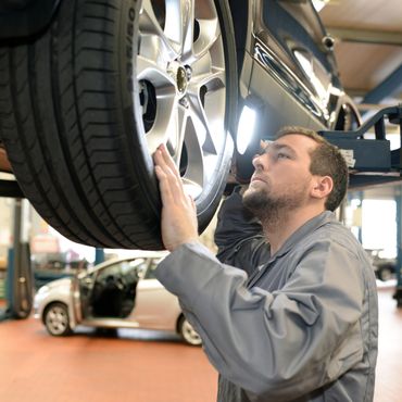 Farmington Car Care in Farmington, MI (2)