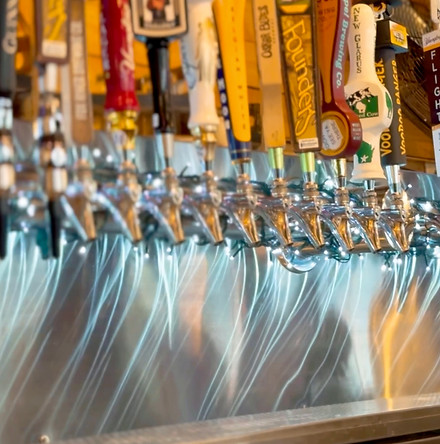 Beer Snobs Ale & Eats in Hartland, WI (3)