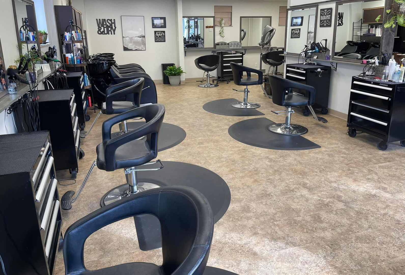 Salon Eclips in Bethel Park, PA