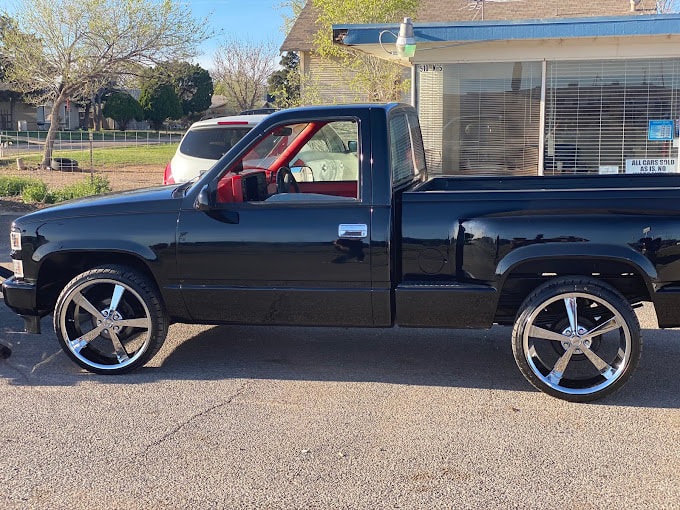 Servs Kustomz Paint and Body in Plainview, TX (2)