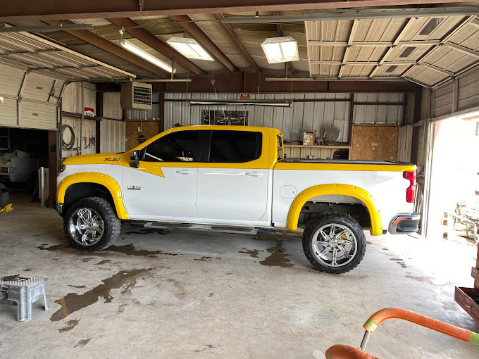 Servs Kustomz Paint and Body in Plainview, TX (3)