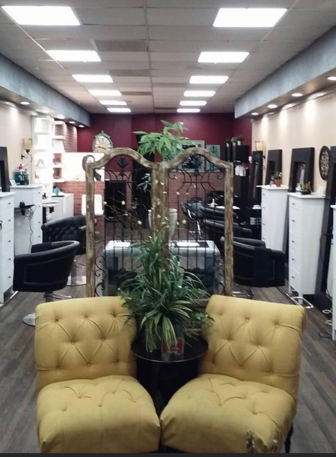 Trendy Chic Beauty Salon in National City, CA (6)