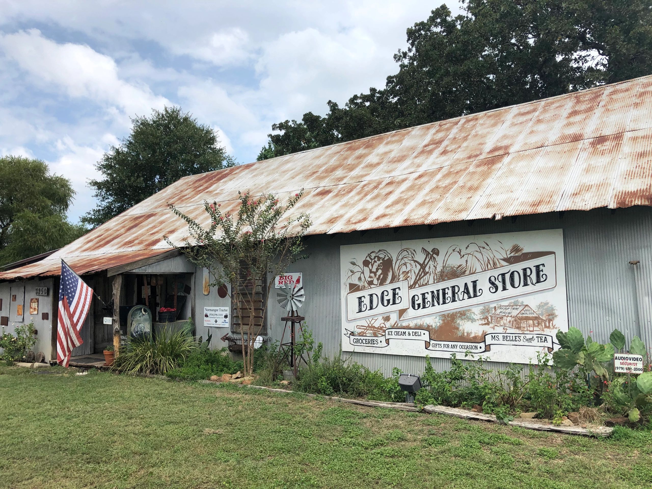 Edge General Store in Hearne, TX