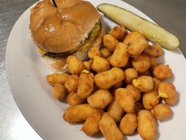 Green Street Food & Spirits in Manitowoc, WI (4)