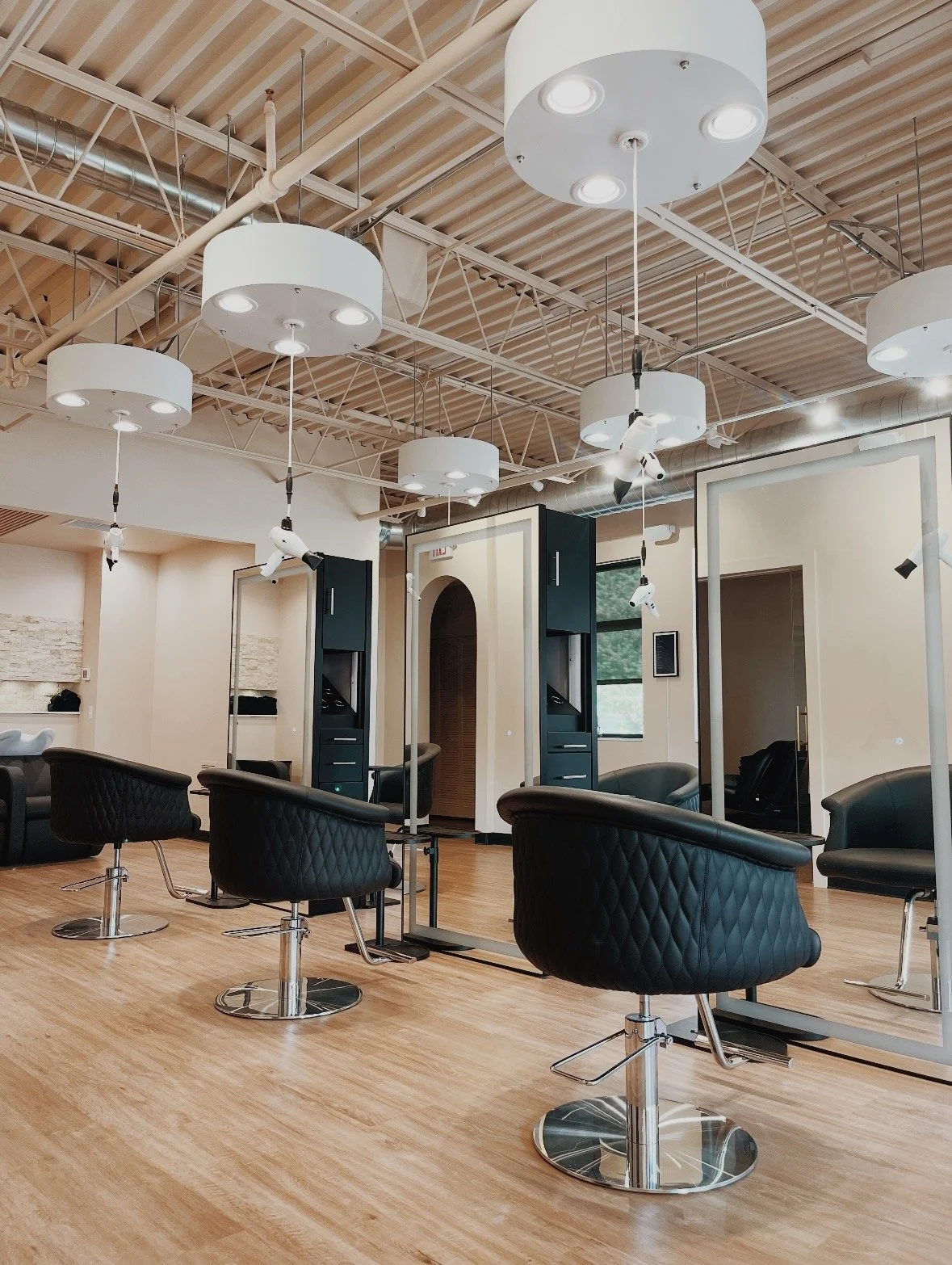 Salon North West in Mt Prospect, IL