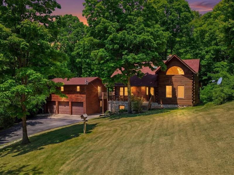 Lori Maffeo, Pittsburgh Real Estate Agent in Pittsburgh, PA (3)