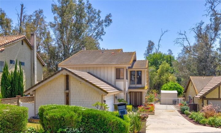 Ray Fernandez-Silva Real Estate Group - Brokered by BHHS in Cerritos, CA (4)