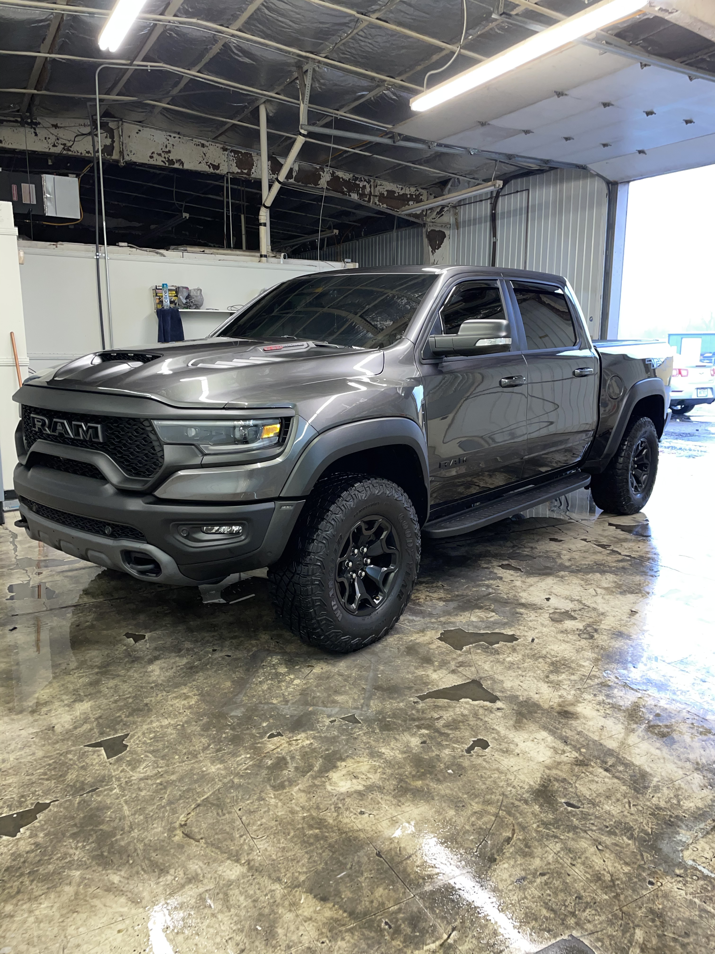 Sudz & Swerve LLC/ DBA Dayton Premiere Auto in Tipp City, OH
