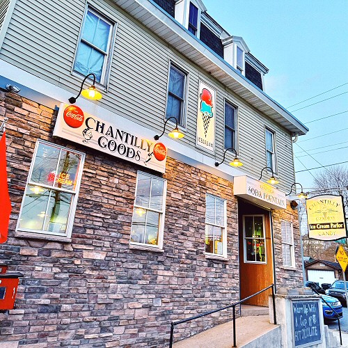 Chantilly Goods Ice Cream Shoppe in Weissport, PA (4)