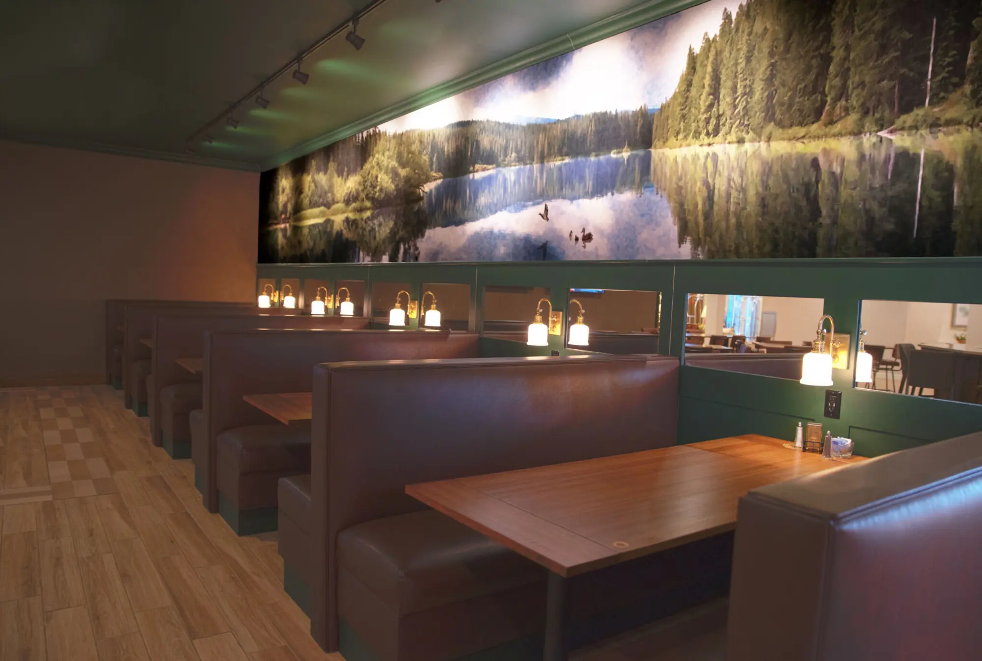 Didi's Supper Club in Pewaukee, WI (3)