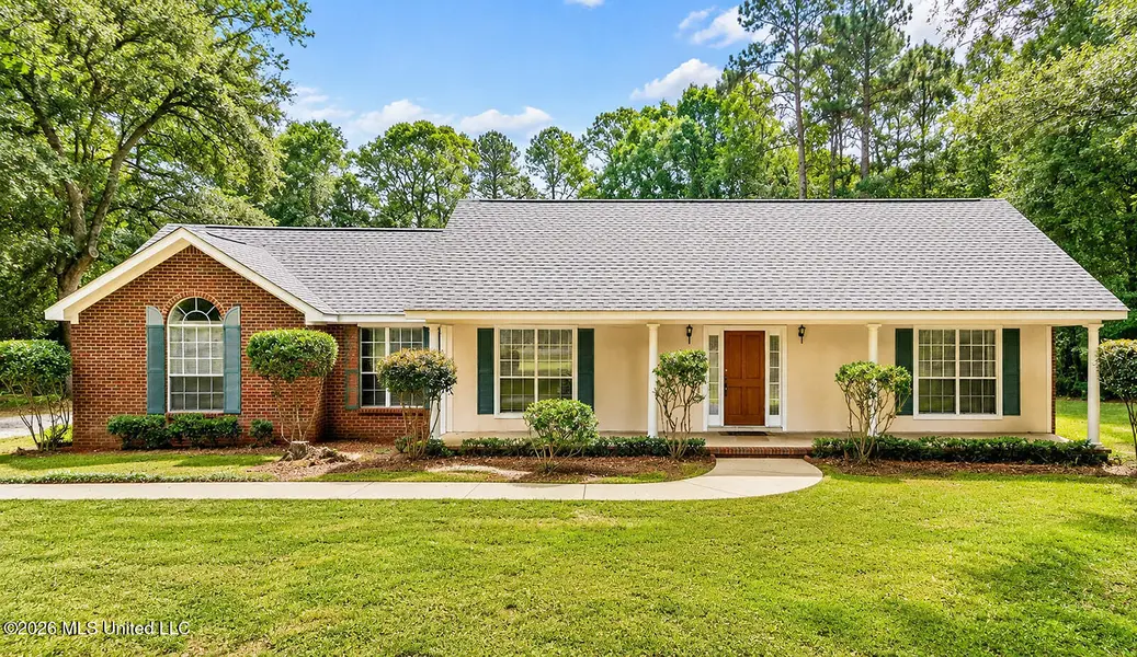 Austin L Walker, Real Broker in Sandhill, MS