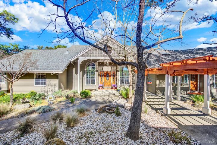 Jazmine Delgado Realtor in Dixon, CA (4)