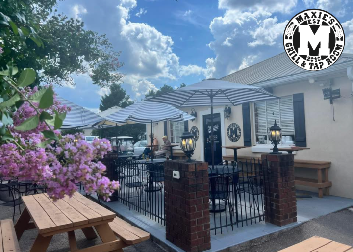 Maxie's Grill & Tap Room in Pinehurst, NC (2)