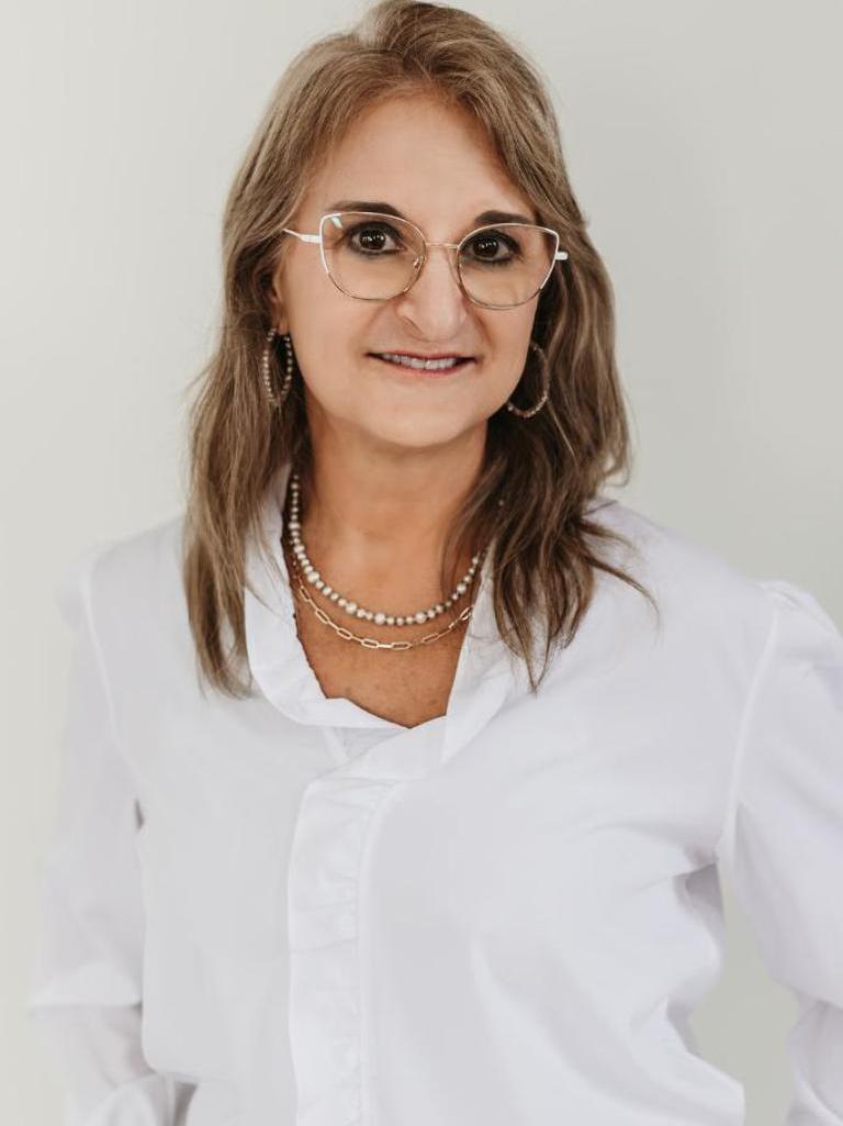 PAM WARD, REALTOR THE RON BROWN COMPANY in Yoakum, TX (2)