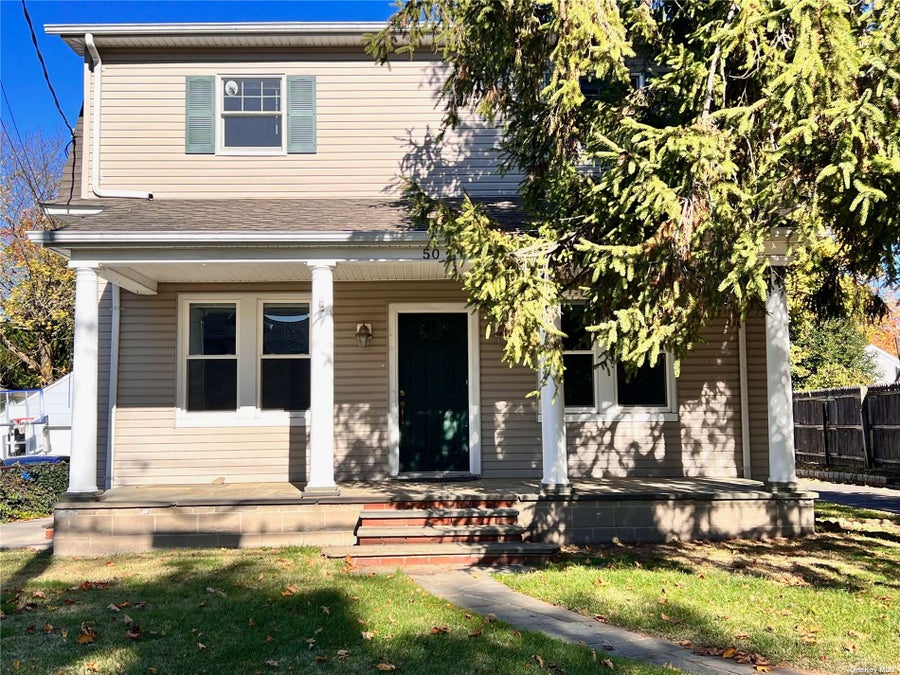 Megan Branigan Licensed Real Estate Salesperson, Branch Real Estate Group in Sea Cliff, NY (4)