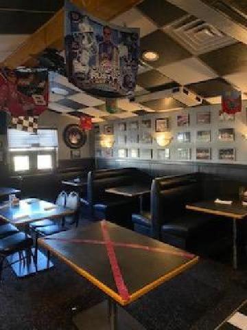 Buck's Pit Stop in Hodgkins, IL (2)