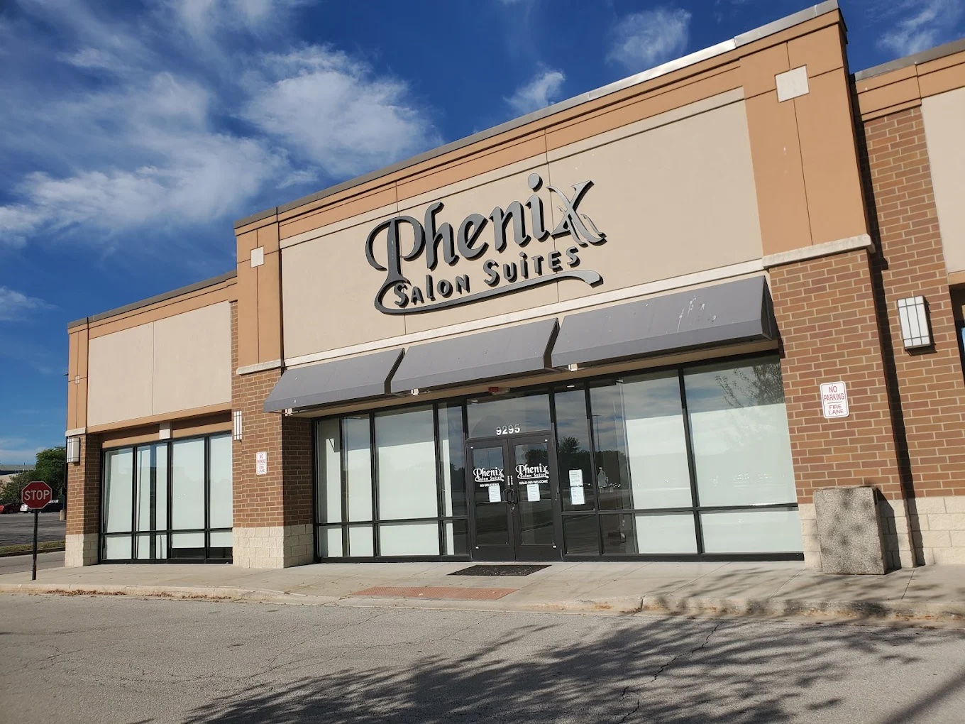 Phenix Salon Suites in Countryside, IL (4)