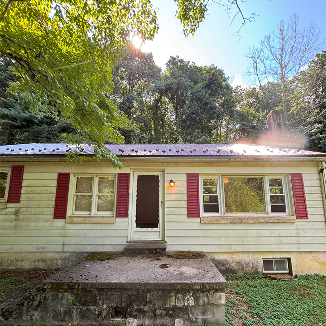 Black Lab Home Buyers in Beech Creek, PA