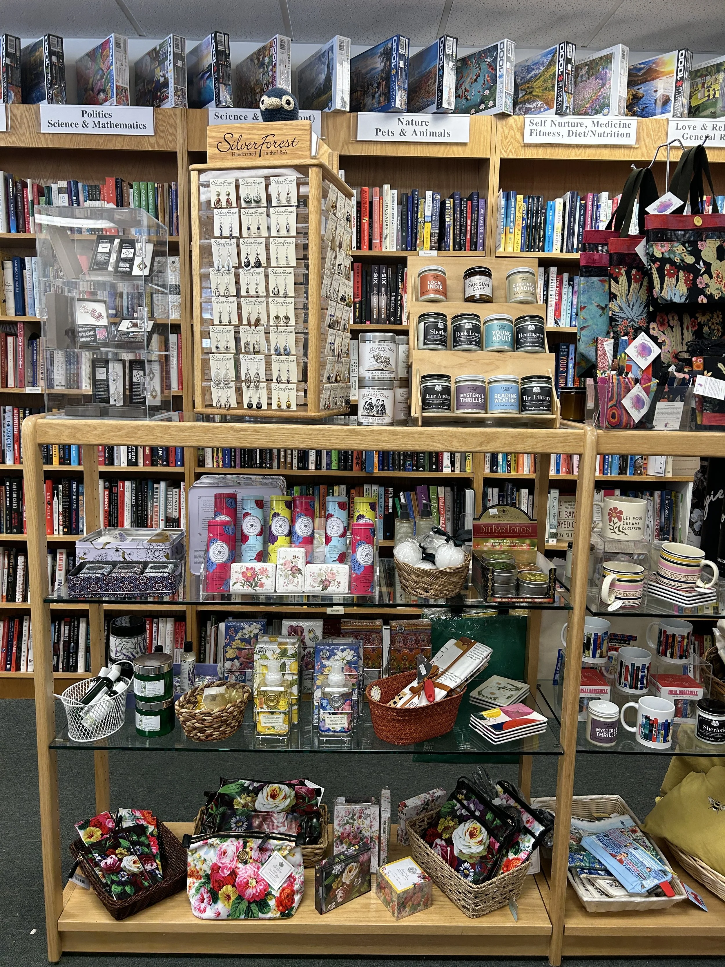 Flintridge Bookstore in La Cañada Flintridge, CA (3)