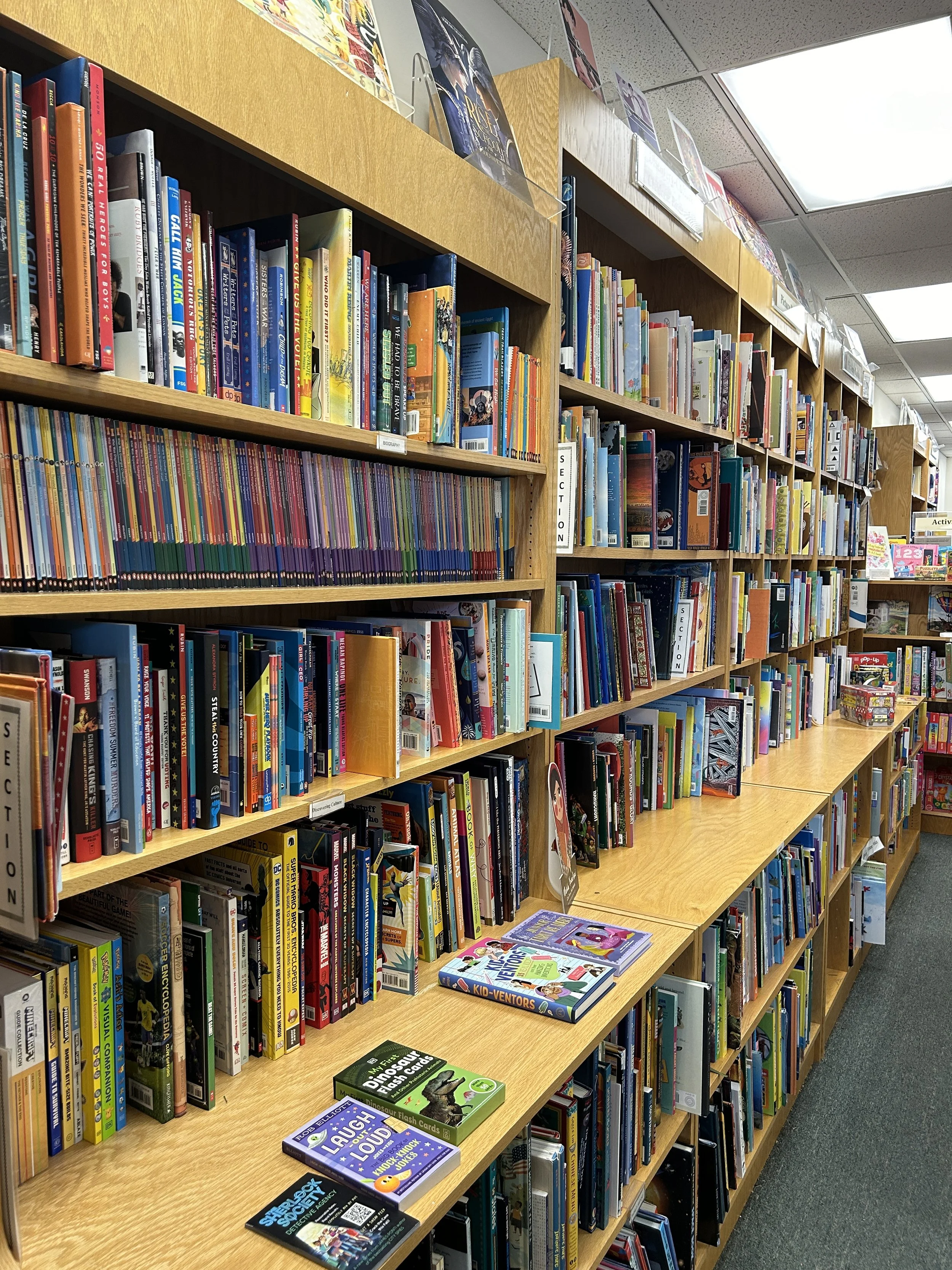 Flintridge Bookstore in La Cañada Flintridge, CA (4)